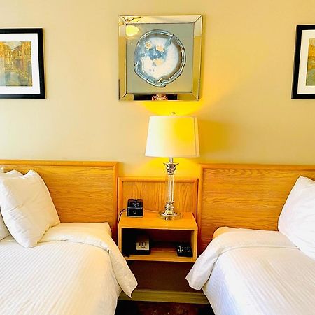 Twilight Country Motel Boyle Экстерьер фото