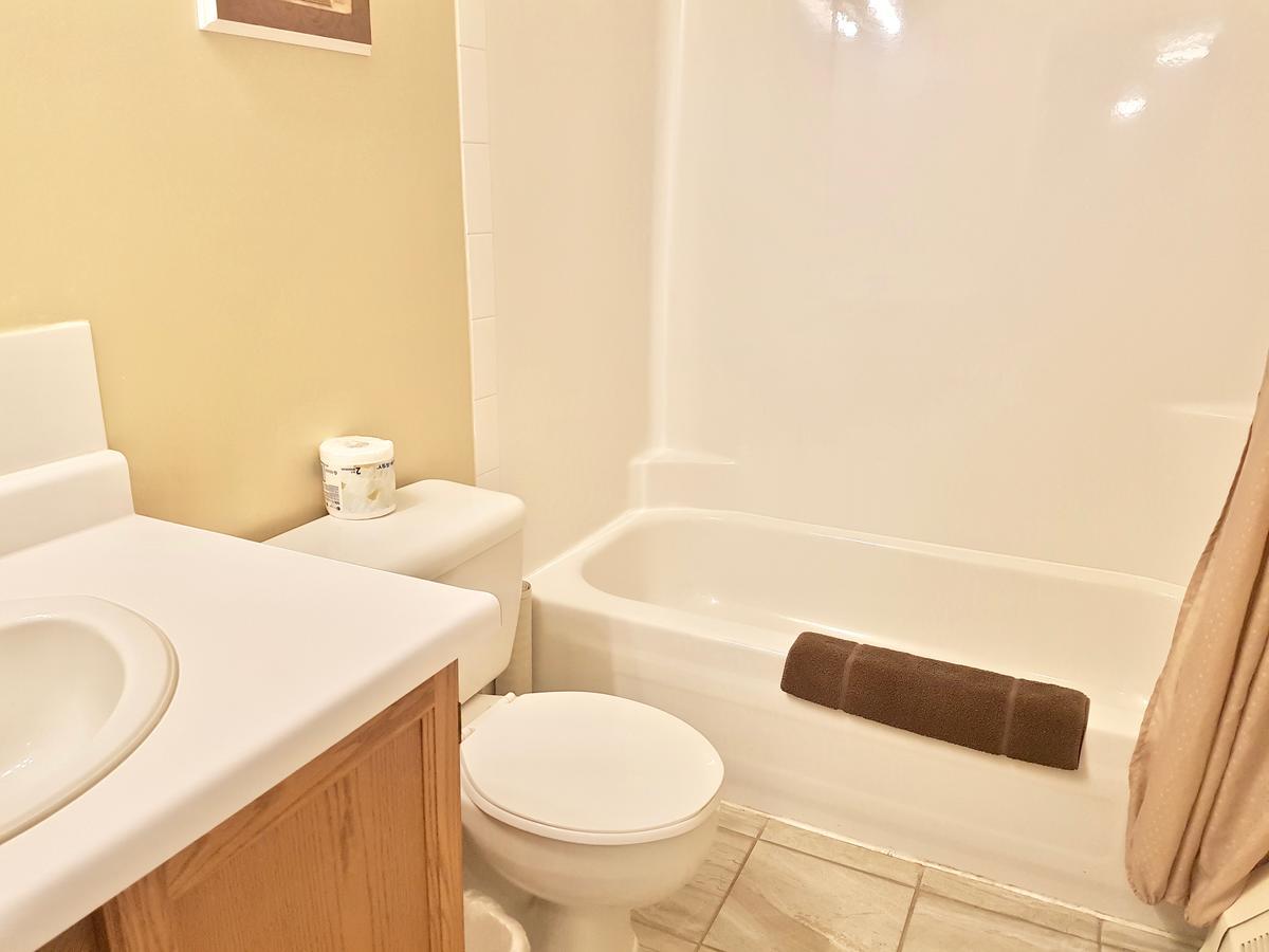 Twilight Country Motel Boyle Экстерьер фото