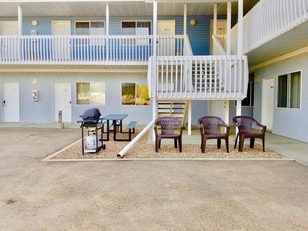 Twilight Country Motel Boyle Экстерьер фото